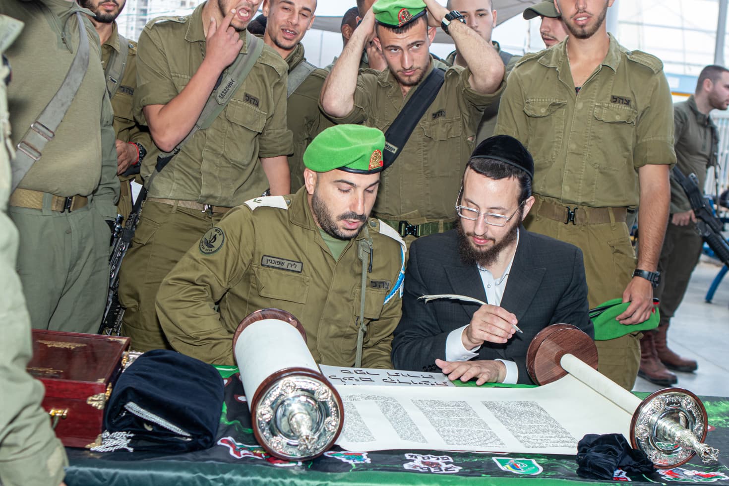 תהלוכת ספר תורה