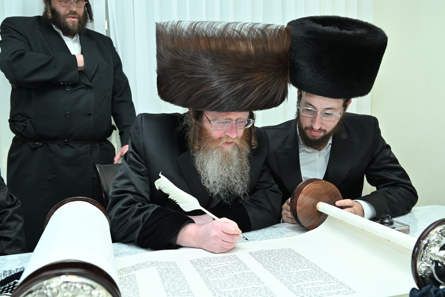 כתיבת ספר תורה